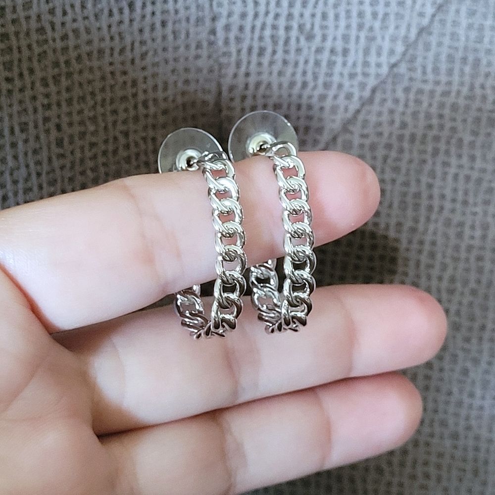Kendra Scott "Grier" Hoop Earrings in Rhodium🤍